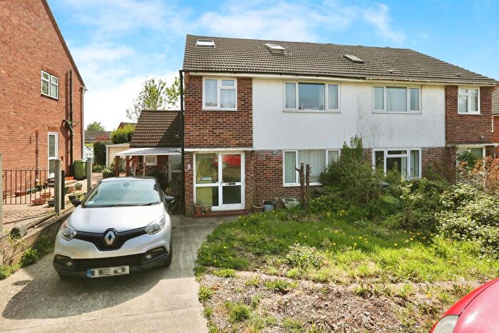 4 Bedroom Semi-Detached House For Sale In Arundel Drive, Fareham, PO16