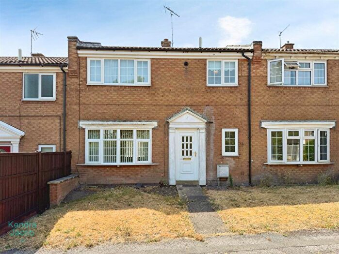 3 Bedroom Terraced House For Sale In St. Davids Close, Worksop, S81