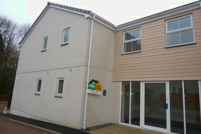 2 Bedroom Flat To Rent In Newbridge View, Truro, TR1