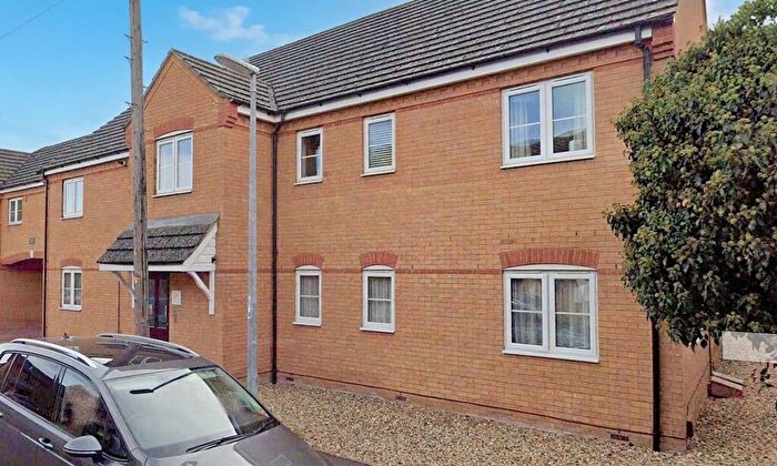 2 Bedroom Flat To Rent In Priory Road, St. Neots, PE19
