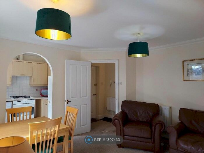 1 Bedroom Flat To Rent In The Sycamores, Headington, Oxford, OX3