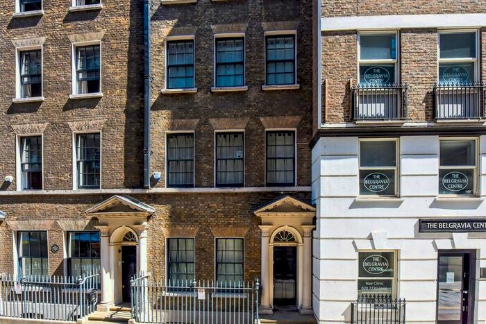 3 Bedroom Town House To Rent In New Street, London, EC2M