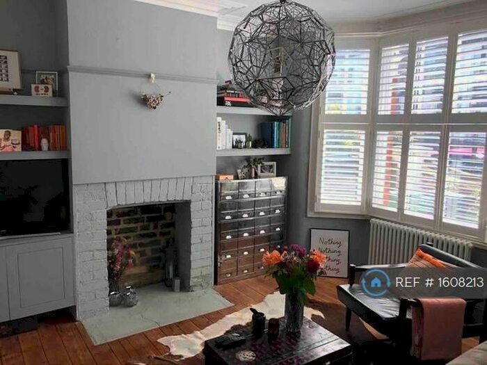 2 Bedroom Terraced House To Rent In Century Road, London, E17