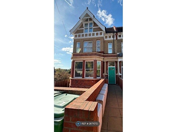 1 Bedroom Flat To Rent In Maidstone Road, Kent, ME4