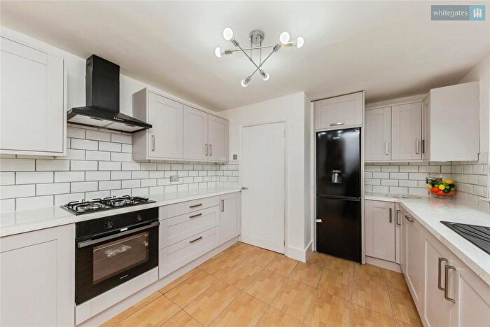 2 Bedroom Apartment For Sale In Clough Walk, Crewe, Cheshire, CW2
