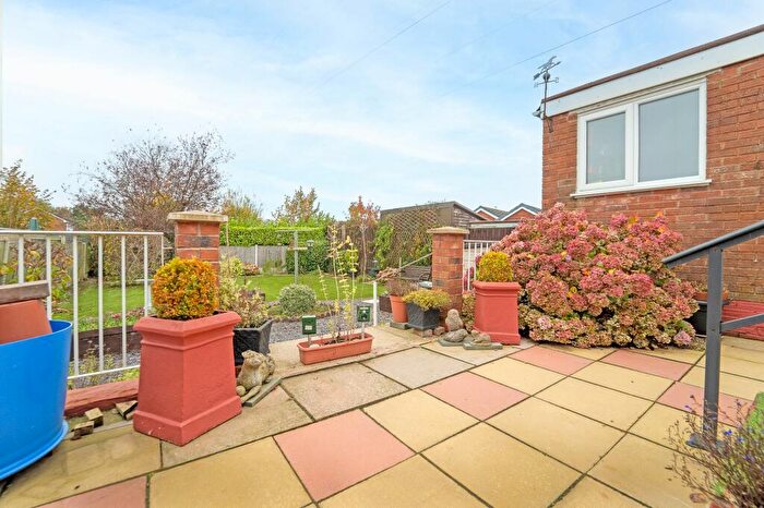 2 Bedroom Semi-Detached Bungalow For Sale In Raewood Avenue, Hawarden, CH5