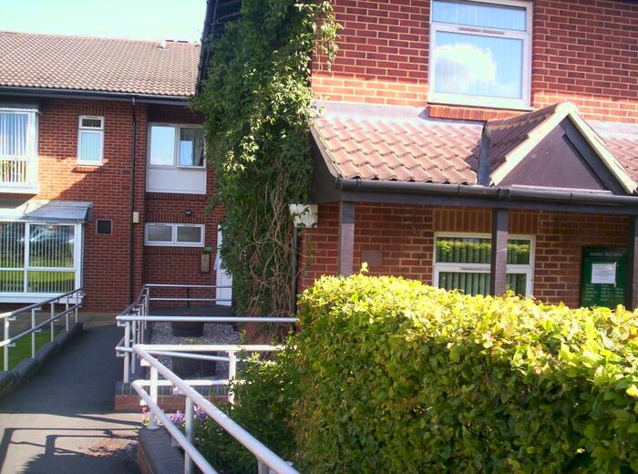 1 Bedroom Flat To Rent In Prince Rupert Court, Swindon, SN5