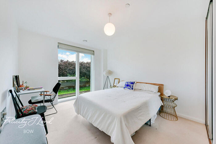 1 Bedroom Apartment For Sale In Madeira Street, London, E14