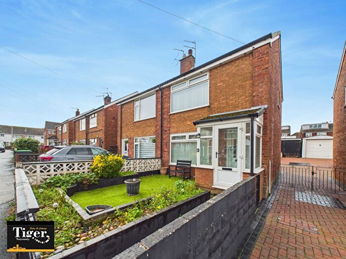 2 Bedroom Semi-detached House For Sale In Elterwater Place, Blackpool, FY3