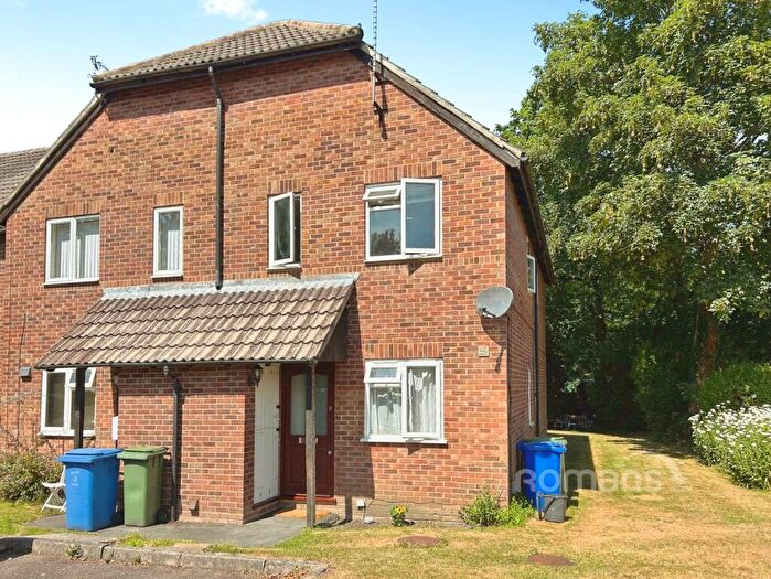 1 Bedroom Flat To Rent In Vesey Close, Farnborough, Hampshire, GU14