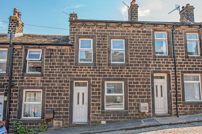3 Bedroom Terraced House For Sale In Gibb Street, Cowling, BD22