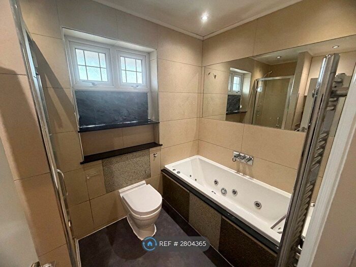 4 Bedroom Semi-Detached House To Rent In Woodfield Avenue, Wembley, HA0