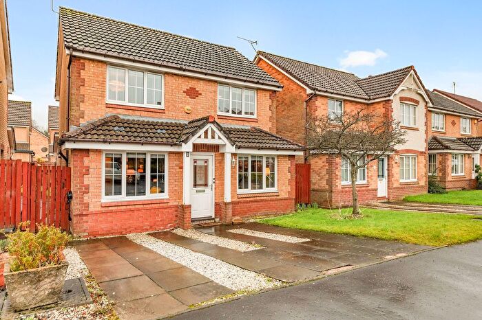 3 Bedroom Detached House For Sale In Salmon Inn Park, Polmont, FK2