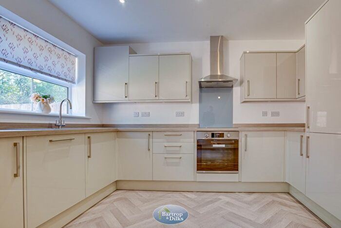 2 Bedroom Semi-Detached Bungalow For Sale In Hewer Drive, Costhorpe, S81