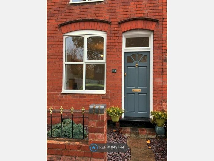 3 Bedroom Terraced House To Rent In Dudley Wood Road, Dudley DY2