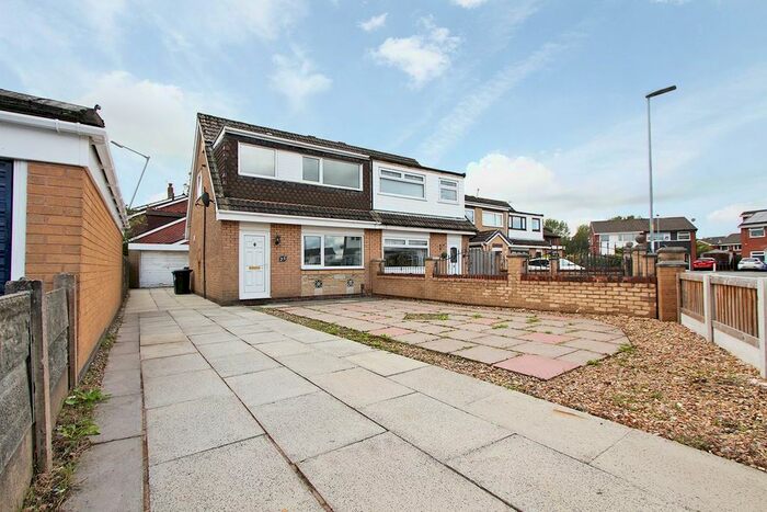 3 Bedroom Semi-Detached House To Rent In Abingdon Drive, Platt Bridge, Wigan, WN2