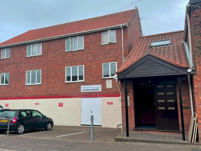 2 Bedroom Flat To Rent In St. Francis Way, Great Yarmouth, Norfolk, NR30