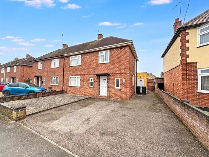3 Bedroom Semi-Detached House For Sale In Prospect Avenue, Irchester, Wellingborough, NN29