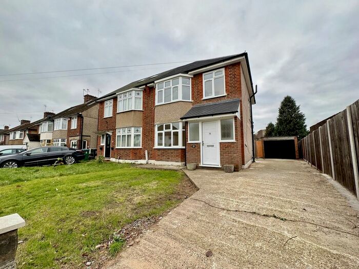 3 Bedroom Semi-Detached House To Rent In Westfield Avenue, Watford, WD24