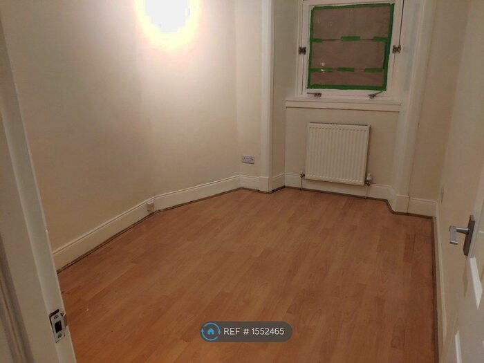 1 Bedroom Flat To Rent In John Street, Hamilton, ML3