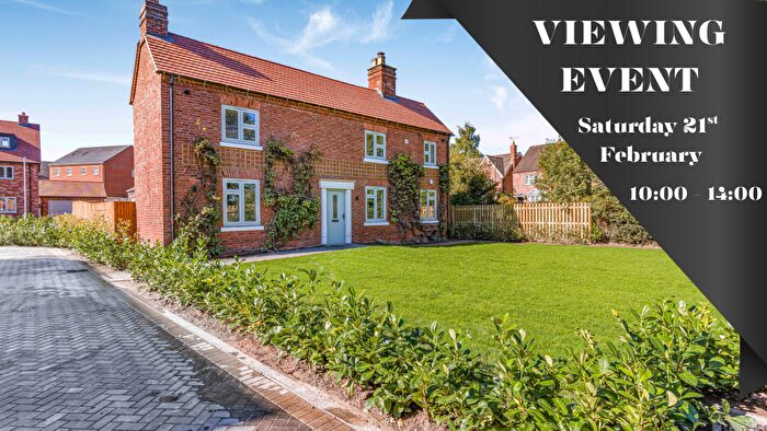 4 Bedroom Detached House For Sale In Wharf Farm, Dickens Heath Road, B90