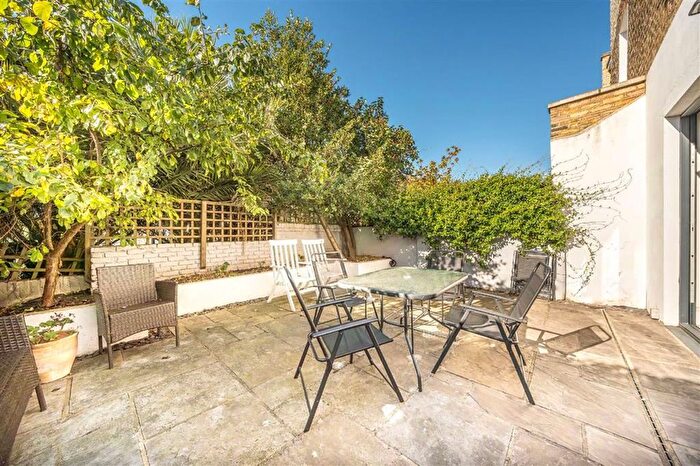 5 Bedroom Terraced House For Sale In Gaskarth Road, Balham, SW12