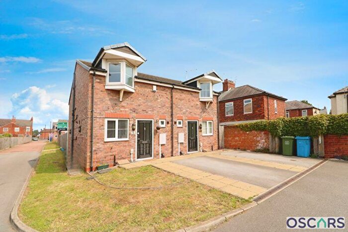2 Bedroom Semi-Detached House For Sale In Trafalgar Close, Hessle, HU13