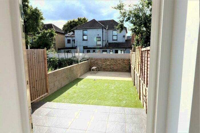 3 Bedroom House To Rent In Norfolk Road, Ilford, IG3