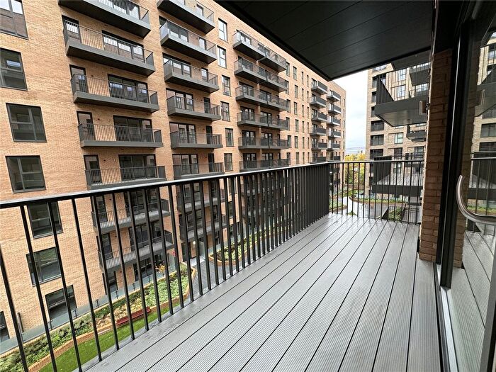 2 Bedroom Flat To Rent In Citrine House, Colindale Garden, London, NW9
