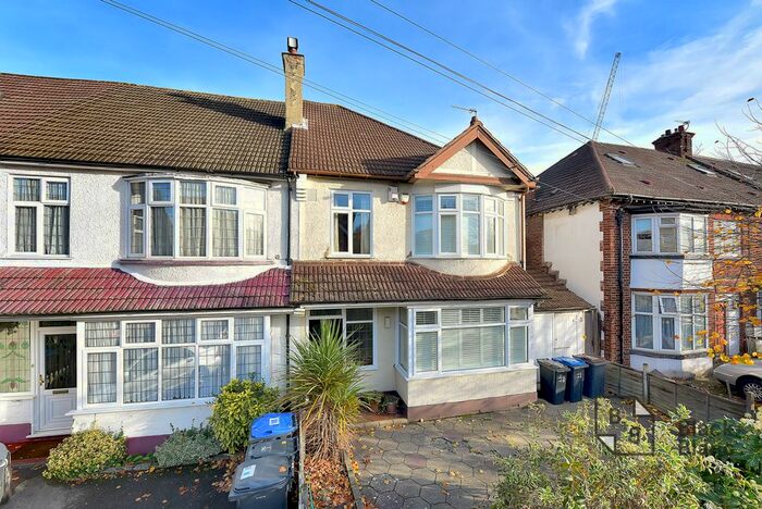 4 Bedroom Semi-Detached House To Rent In Morland Avenue, Croydon, Surrey, CR0