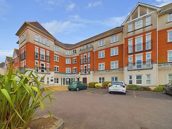 1 Bedroom Flat For Sale In Rotary Lodge St. Botolphs Road, Worthing, BN11