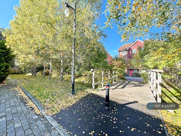 2 Bedroom End Of Terrace House To Rent In Falconer Road, Fleet, GU51