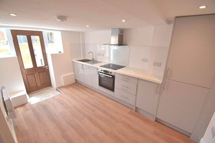1 Bedroom Flat To Rent In Baker Street, Reading, RG1