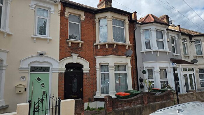 4 Bedroom Terraced House To Rent In Navarre Road, London, E6