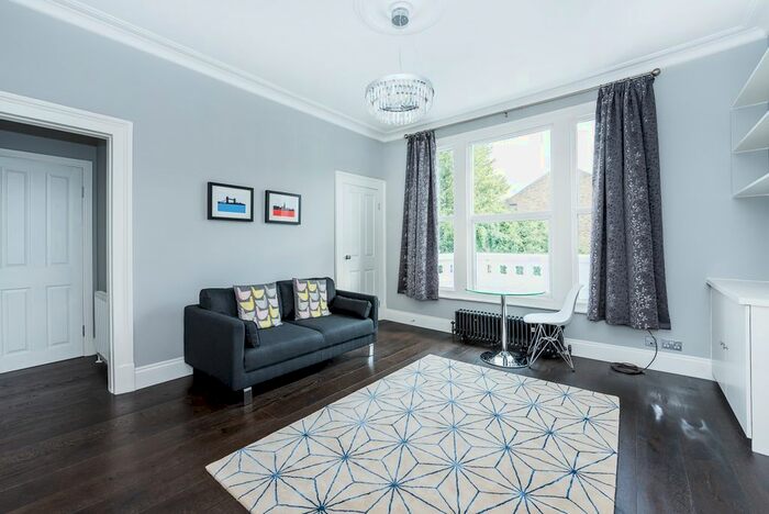 1 Bedroom Flat To Rent In The Chase, London, SW4