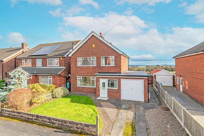 3 Bedroom Detached House For Sale In Greenside Avenue, Frodsham, WA6