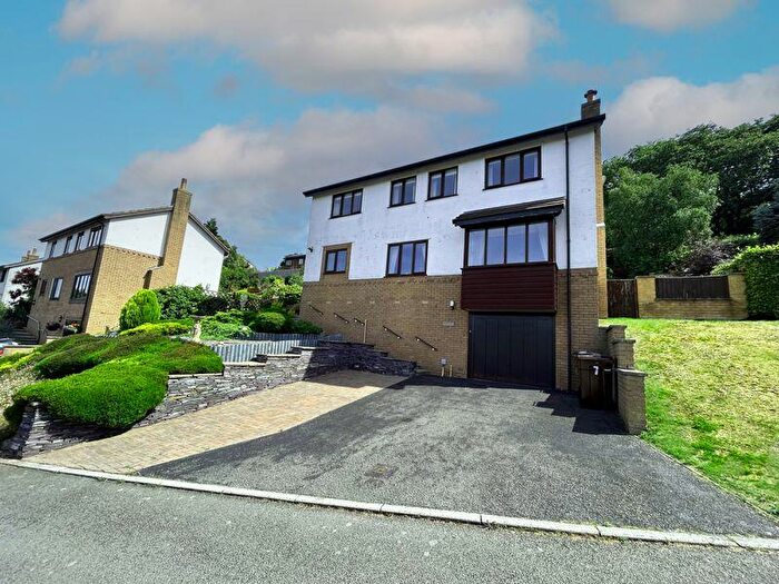 4 Bedroom Detached House For Sale In Nant Y Coed, Glan Conwy, LL28