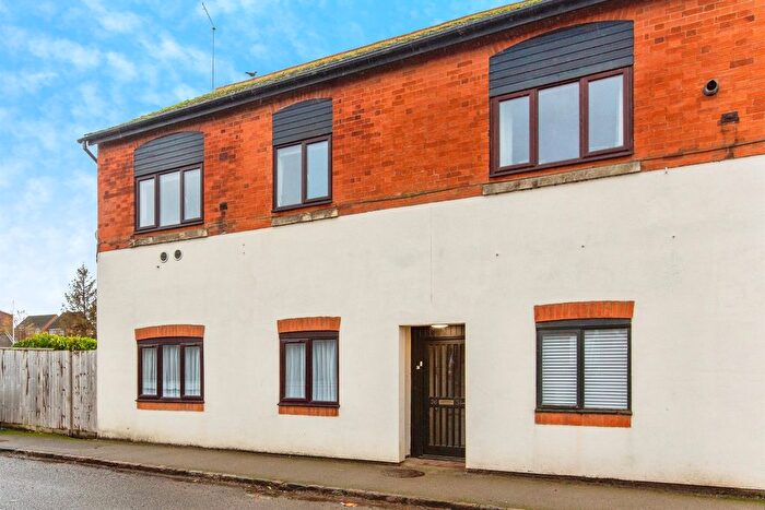 2 Bedroom Flat For Sale In Market Road, Thrapston, Kettering, NN14