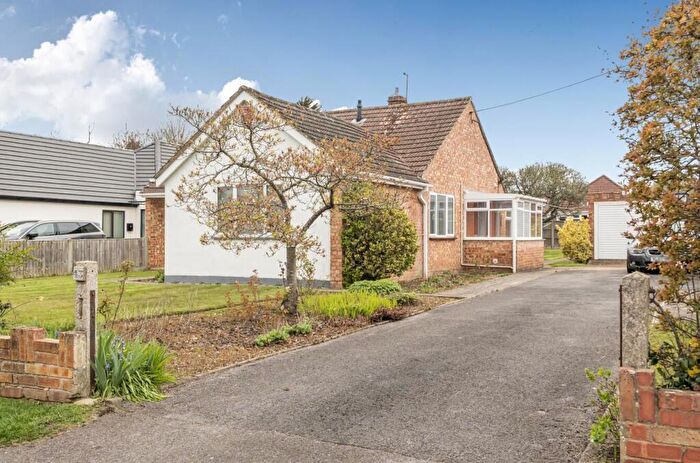 3 Bedroom Detached Bungalow For Sale In Common Road, Chandler's Ford, SO53