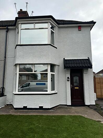 4 Bedroom Semi Detached House To Rent In Wades Road, Filton, Bristol, Gloucestershire, BS34