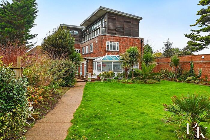 1 Bedroom Flat For Sale In Viceroy Lodge, Kingsway, Hove, BN3