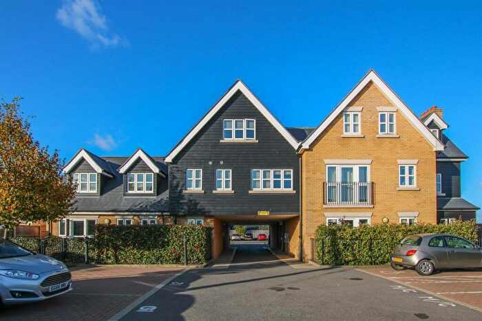 1 Bedroom Apartment For Sale In Station Road, West Horndon, Brentwood, CM13