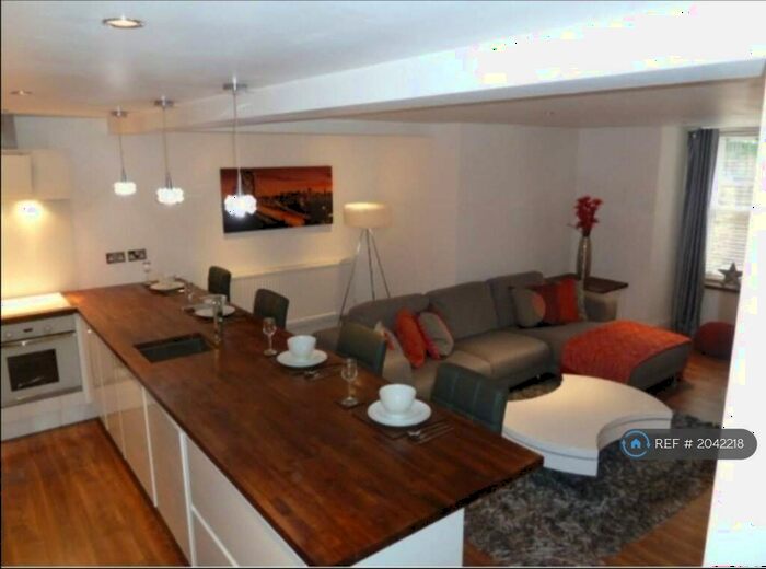 2 Bedroom Flat To Rent In Norfolk Road, Sheffield, S2