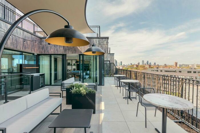 3 Bedroom Flat To Rent In Three Colts Lane, London, E2