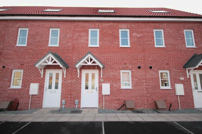 3 Bedroom Terraced House To Rent In Crane Road, Kingswood, Hull, HU7