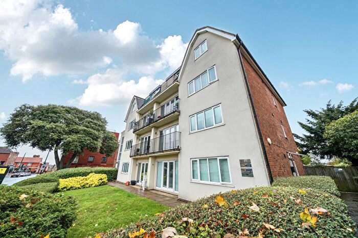 2 Bedroom Flat For Sale In Elm Road, Sidcup, DA14