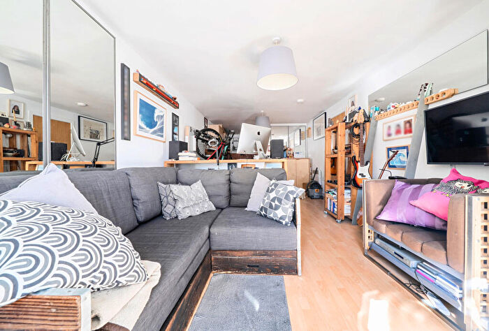 2 Bedroom Apartment For Sale In Stanley Street South, Bristol, Somerset, BS3