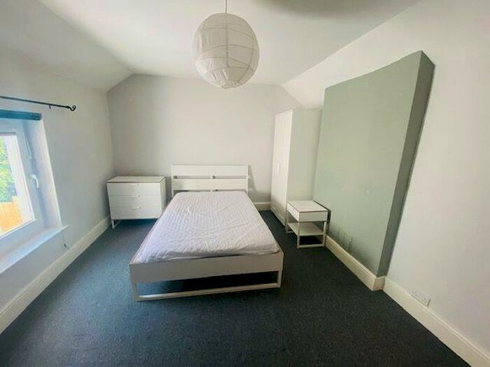 6 Bedroom Terraced House To Rent In North Luton, Cardiff, CF24