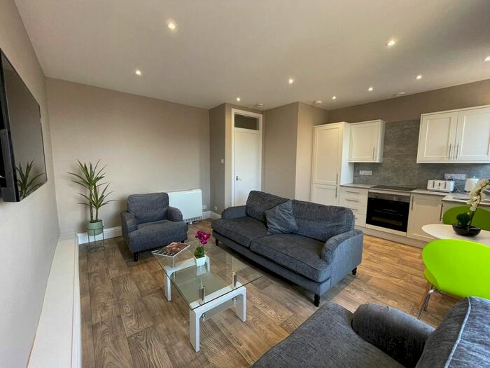 1 Bedroom Detached House To Rent In Baldovan Terrace, Dundee, DD4