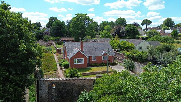 3 Bedroom Bungalow For Sale In Mill Lane, Milverton, Taunton, Somerset, TA4